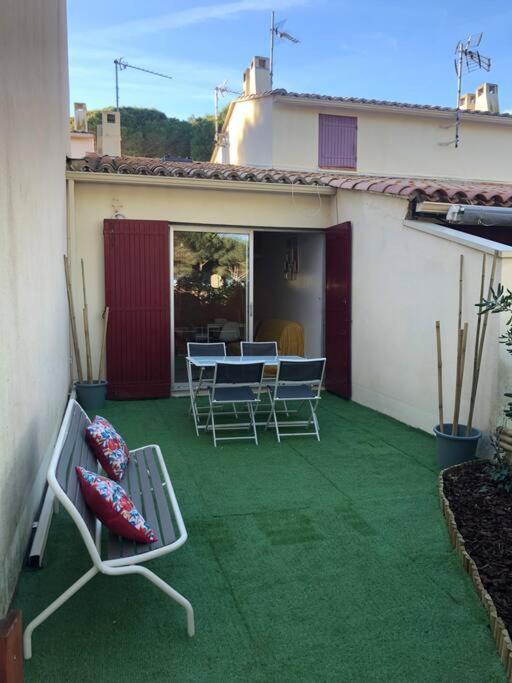 אגדה Joli Appartement A Proximite Du Village Naturiste מראה חיצוני תמונה